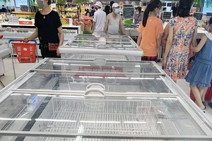 Hà Nội chỉ đạo chuẩn bị hàng hóa phòng khi dịch diễn biến xấu