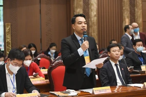 Bí thư, Chủ tịch TP Hà Nội cam kết gỡ vướng thủ tục hành chính cho doanh nghiệp