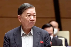 Bộ trưởng Tô Lâm: Đang xử lý 6 đơn tố giác nghệ sỹ làm từ thiện