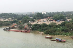 Hà Nội: Hơn 60% bãi tập kết cát sỏi ven sông không đủ điều kiện hoạt động