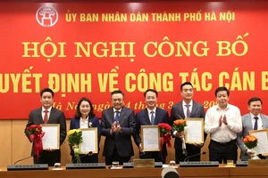 Nhân sự Hà Nội