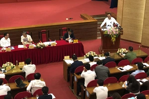 Chủ tịch Hà Nội: 10 năm qua giá nước sạch chưa tăng, nên doanh nghiệp ít mặn mà