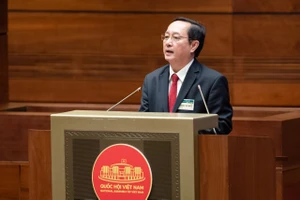 120 đại biểu chất vấn Bộ trưởng Huỳnh Thành Đạt