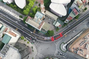 Hà Nội đưa cầu vượt thiết kế 'độc lạ' vào khai thác