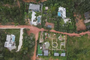 Vụ sạt, trượt đất đá ở Sóc Sơn: Nhiều công trình vi phạm đất rừng