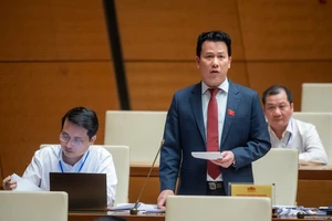 Bộ trưởng TN&MT Đặng Quốc Khánh: Xử lý ô nhiễm dòng sông cần nguồn lực lớn, thời gian dài