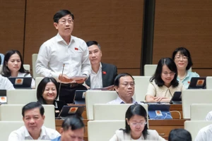 Bộ trưởng GTVT Nguyễn Văn Thắng nói về trạm dừng nghỉ trên cao tốc