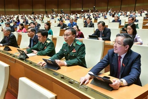 Quốc hội tán thành với giải pháp, cam kết của 'tư lệnh' 4 ngành