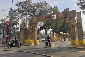 Robot thông minh sẽ nấu, phục vụ phở tại Phở số Hà Thành 2024