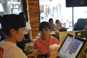 Các hộ kinh doanh ở Hà Nội sẽ phải áp dụng hoá đơn điện tử khởi tạo từ máy tính tiền