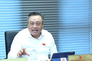 Chủ tịch UBND TP Hà Nội nêu lý do nhà nước khó hút nhân tài từ khối tư nhân