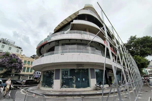 Hà Nội chuẩn bị phá dỡ toà nhà “hàm cá mập”