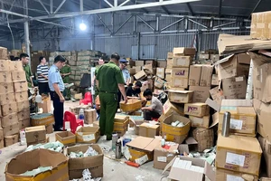 Hà Nội mở cao điểm truy quét buôn lậu, hàng giả, gian lận thương mại