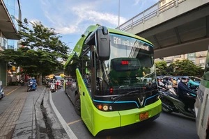Hà Nội đặt mục tiêu sử dụng 100% xe buýt điện, năng lượng xanh vào năm 2030