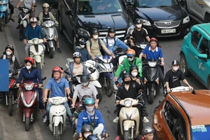 Hà Nội thành lập Tổ công tác triển khai giao thông xanh và hạ tầng trạm sạc xe điện