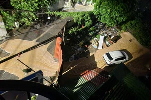 Nguyên nhân bùn nhão phun trào trong đêm ở Hà Nội