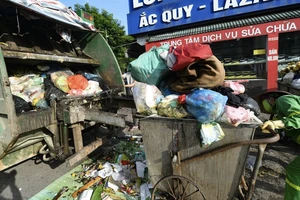 Hà Nội đề xuất tăng phí thu gom rác thải gấp 7 lần 