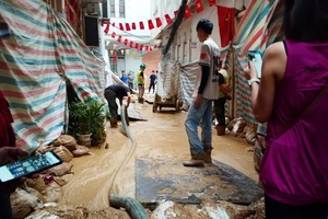 Nhà thầu tuyến hầm Metro Nhổn - ga Hà Nội xin lỗi dân vì gây sự cố phun trào bùn