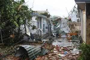 Hà Nội hỗ trợ 55 tỉ đồng cho 5 tỉnh khắc phục hậu quả bão số 10