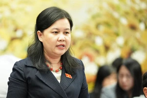 Đại biểu: Cần có quy định nghiêm cấm việc đóng dấu mật không đúng quy định