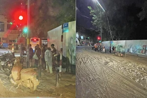 Hà Nội: Xe tải làm rơi bùn ra đường khiến hàng loạt xe máy trượt ngã