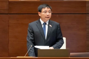 Bộ trưởng Nguyễn Văn Thắng: Đề nghị nghiêm cấm nhân viên ngân hàng ép khách hàng mua bảo hiểm