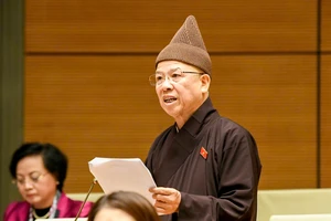 'Người thầy cả đời với phấn trắng, bảng đen, cần được sống trong môi trường bình an để yên tâm cống hiến'