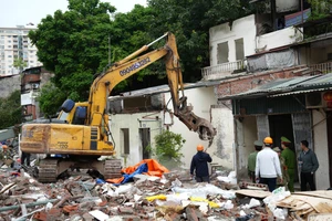 Bí Thư Hà Nội chỉ đạo giải phóng mặt bằng đường 'đắt nhất hành tinh' trước ngày 15-12