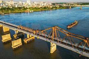 Cầu Long Biên khôi phục giao thông hai chiều từ ngày 28-5