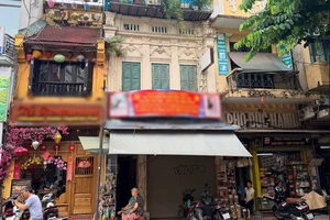 Hà Nội cưỡng chế thu hồi nhà công sản tại phố cổ bị doanh nghiệp chiếm dụng nhiều năm