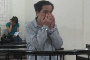 Ngồi cà phê 'chém gió' cũng lừa được tiền tỉ