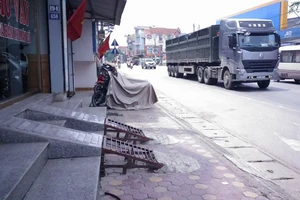 Xô xát kinh hoàng, một thanh niên bị chém đứt bàn tay