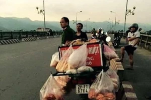 Nghi vấn người bán bánh mì nhảy xuống sông Đà vì bị truy đuổi