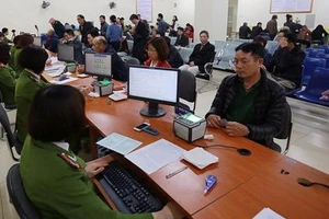 Ngưng miễn phí cấp mới căn cước công dân