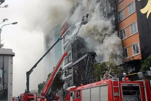 Khởi tố chủ quán karaoke bị cháy khiến 13 người chết