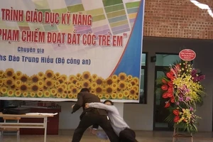 Tấn công lại kẻ bắt cóc, có phạm luật?