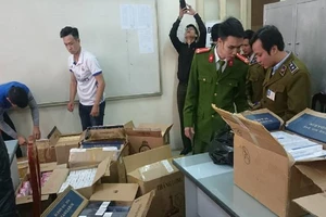 Thu giữ kho thuốc lá lậu 'khủng' ở Hà Nội