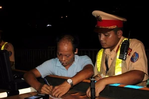 Ùn tắc đang đe dọa nghiêm trọng đến trật tự ATGT