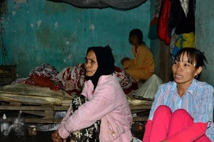 Gia đình 10 người, 4 “ngẩn ngơ”, 5 không biết chữ