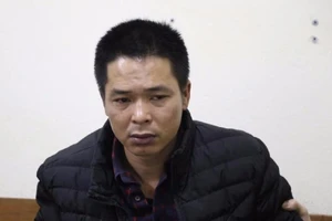 Lội bộ mang 11 kg ma túy qua biên giới