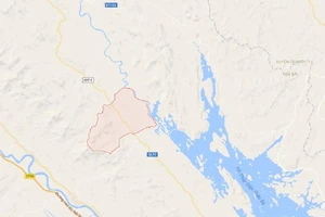 Trộm bị phát hiện, gí dao cướp tiếp lắc vàng