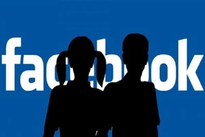 Muốn đưa ảnh của trẻ lên mạng, phải xin phép các em