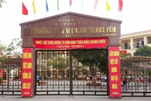 Không khởi tố vụ học sinh bị taxi tông trong sân trường