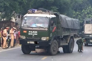 Va chạm xe tải, phượt thủ tử vong tại chỗ