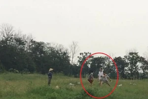 Dân làm đơn đòi "cách chức" trưởng thôn