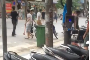 Hỗn chiến như phim trên phố Hà Nội
