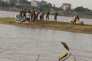 2 bé trai cùng mẹ chết đuối trước ngày tựu trường