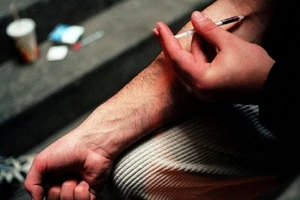 Cấp miễn phí 840.000 bơm tiêm cho người nghiện