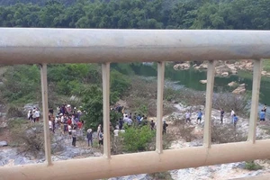 Bé trai 11 tuổi đuối nước, bạn bè hoảng sợ bỏ chạy