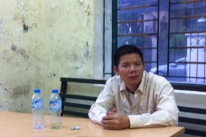 Khởi tố người đánh chảy máu miệng nữ cán bộ y tế phường